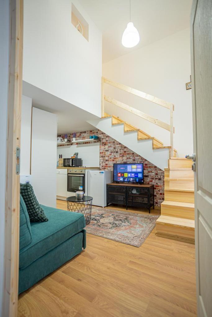 Cosy Gallery Flat In Akacfa St. Budapest Exterior foto